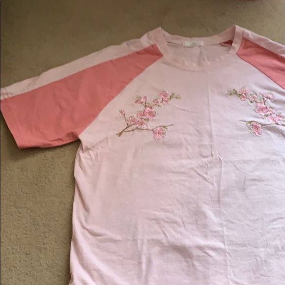 Cherry blossom T-shirt - Picture 3 of 6